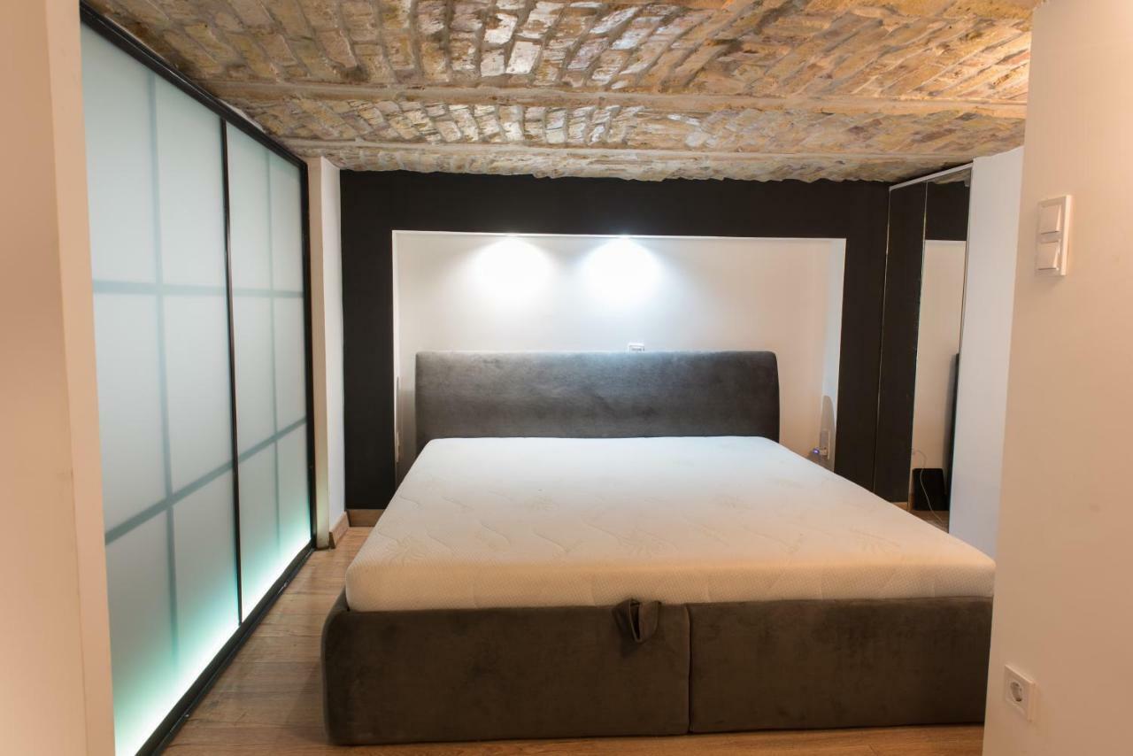 New Loft Style Appartman In The Heart Of The City Budapest Exterior foto